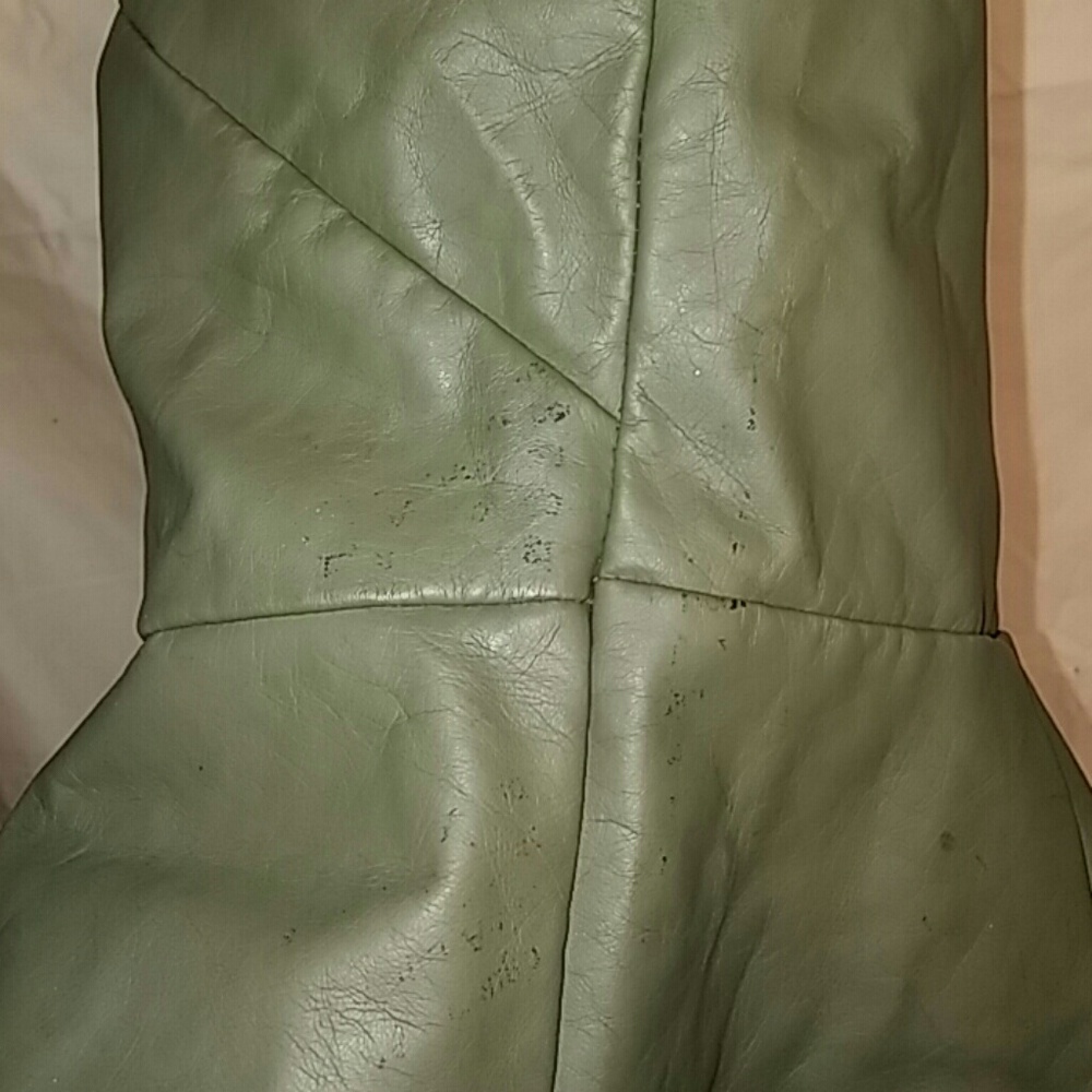 Top - Picture 3 of 4